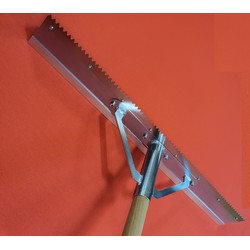 Aluminum Court Scraper with Fine-Tooth Blade