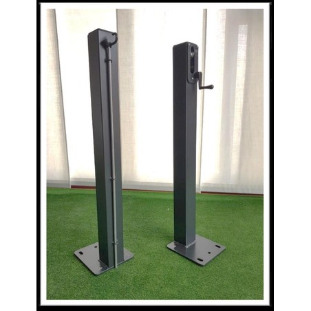 PALI PER PADEL A SEZIONE QUADRA DI MM. 80 X 80 IN ACCIAIO CON PIASTRA-